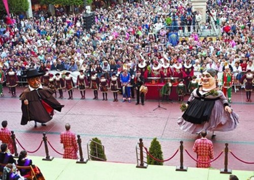 Pregón y proclamación de Reinas