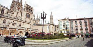 Plaza del Rey San Fernando