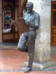 Estatua de "El Lector"