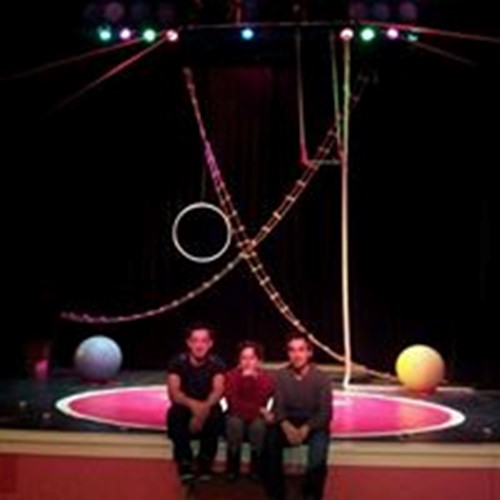 Circo y teatro en la Isla