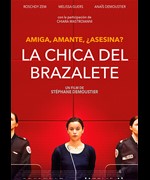 La chica del brazalete