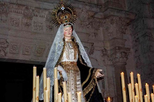 Procesión Virgen del Amor Hermoso y Misterio de la Coronación de Espinas