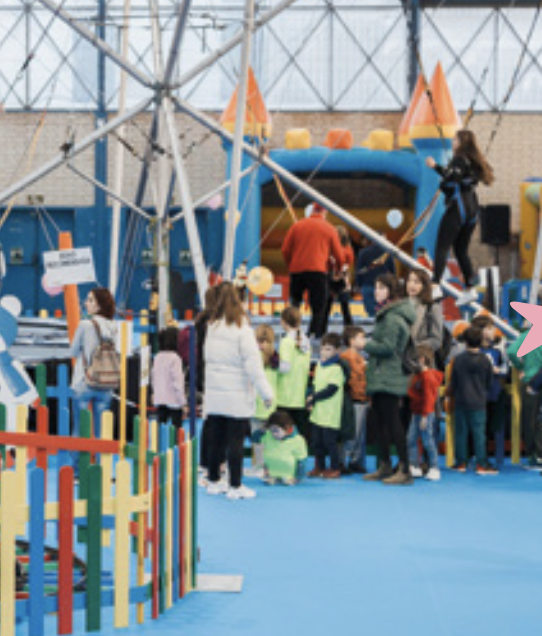 PIN: Parque infantil de Navidad en Polideportivo Javier Gomez, Burgos