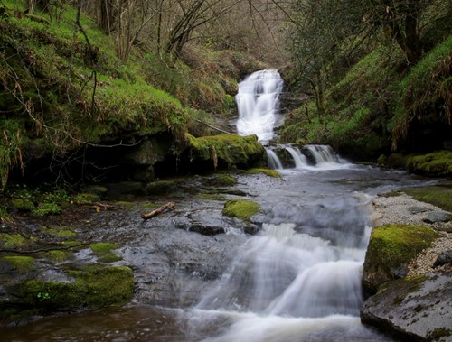 “Callejuelas y Las Marmitas de Gigante del río Engaña”