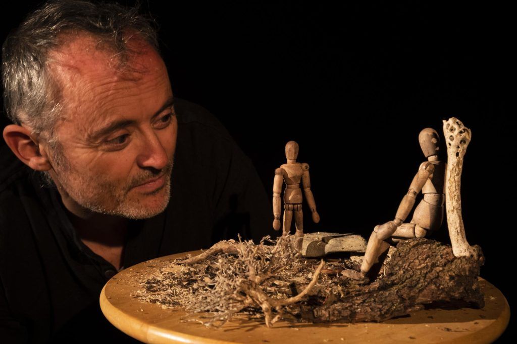 Paraiso Blanco de Teatro Percutor de Madrid en Teatro "La Realidad, Salazar, Burgos